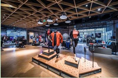 太原萬象城迎來阿迪達斯運動時尚品牌體驗店，引領城市運動消費新風尚